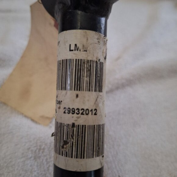 Lateral Rod Sleeper OEM Cabin Torque Link LM29932012 BPA 00013 Replacement Piece - Picture 4 of 9